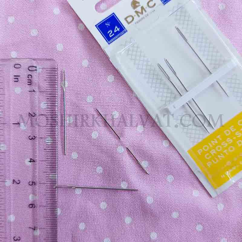 سوزن گلدوزی دمسه زرد4 سوزن گلدوزی دمسه زرد کنار خط کش